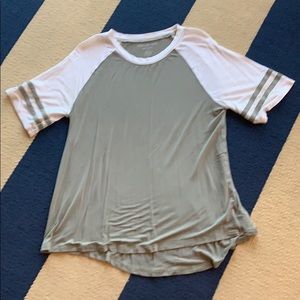 American Eagle soft&sexy tee green small